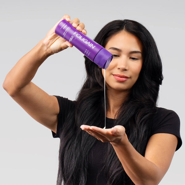 FOLIGAIN Shampoo a Tripla Azione per Capelli Diradati da Donna con il 2% di Trioxidil 473ml
